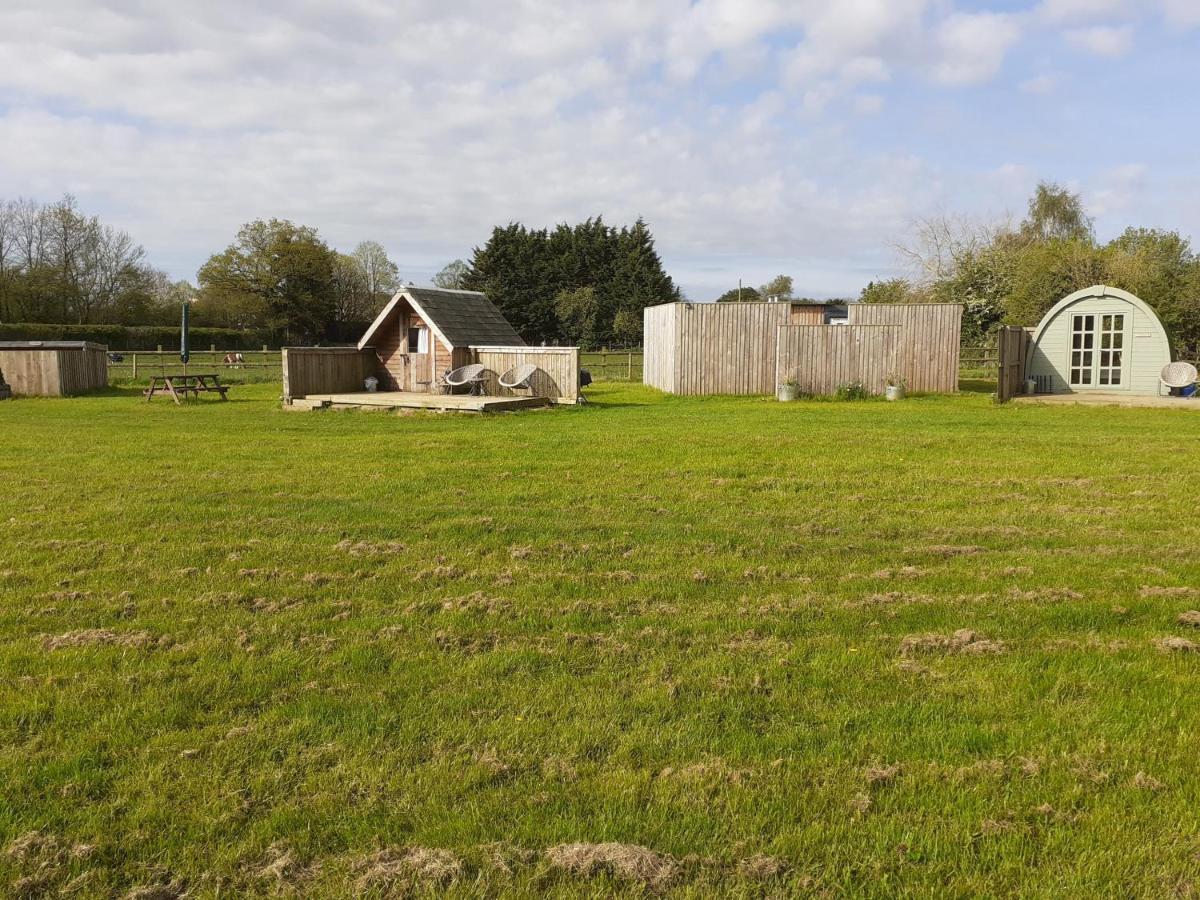 Villa Glamping At The Retreat Wiltshire Is Rural Bliss à Chippenham  Extérieur photo
